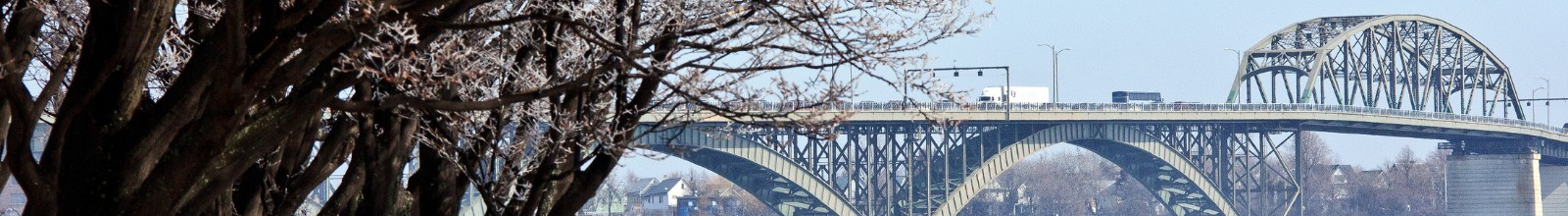 A The Peace Bridge over the Niagara River in winter 